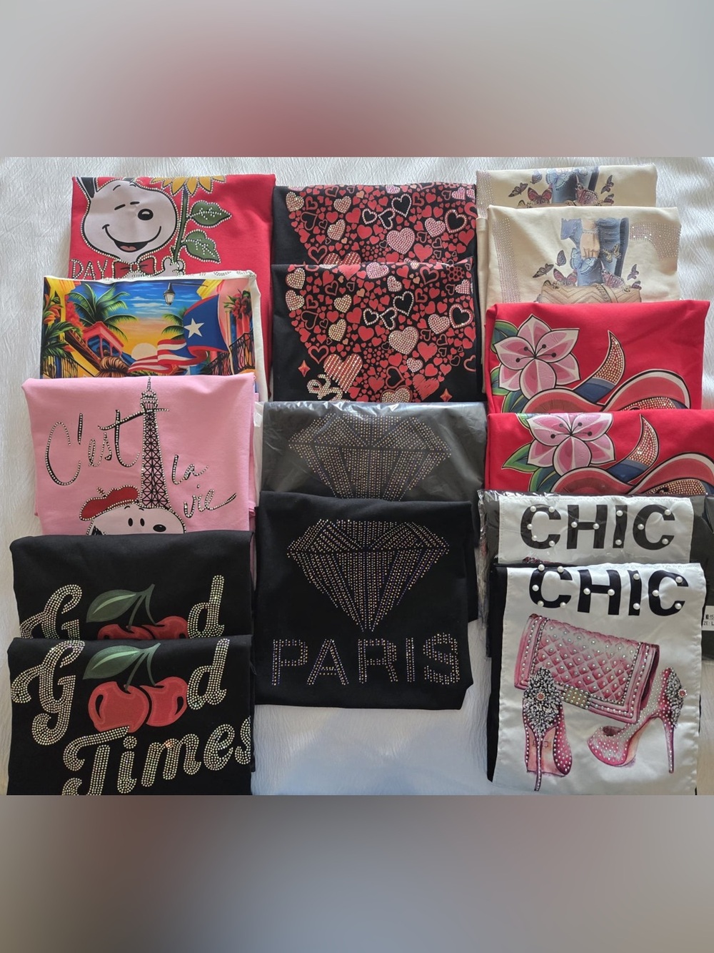 Lot of 12 pzas Graphic T-shirts with Rhinestone Designs